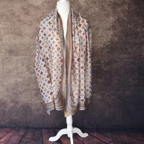 Miss Ezra - Women Long Scarf available in 3 colors - Picture 2 of 5